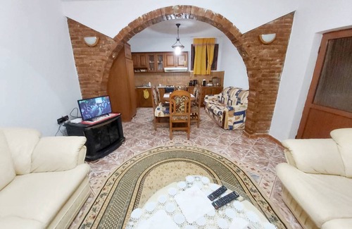 Berat House | 110 m² House ∙ 2 bedrooms ∙ 4 guests