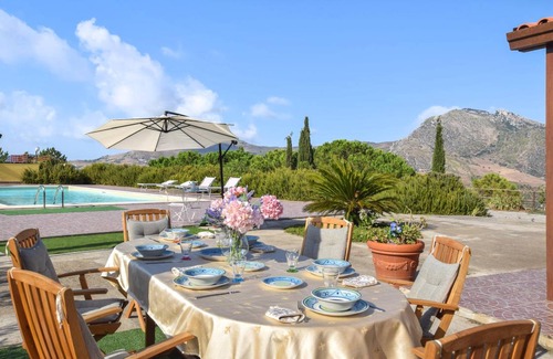 Caccamo House | 110 m² House ∙ 4 bedrooms ∙ 12 guests
