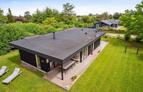 Saksild Strand House | 110 m² House ∙ 1 bedroom ∙ 8 guests