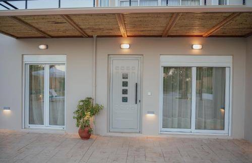 Violi Charaki House | 110 m² House ∙ 3 bedrooms ∙ 8 guests