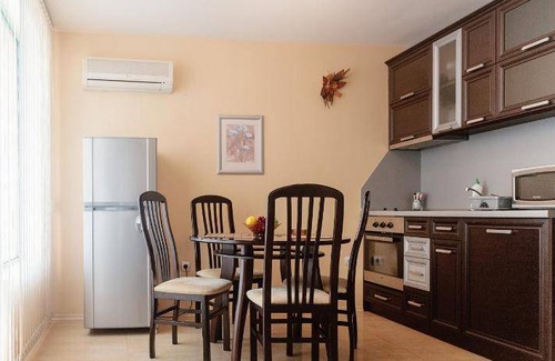 Plovdiv Center Apartment | 110 m² Serviced apartment ∙ 2 bedrooms ∙ 5 guests