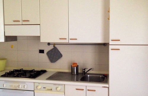 Lubiana Apartment | 110 SQM Apartment - 2 BEDROOMS AND 2 BATHROOMS - EXPENSES AND SERVICES INCLUDED - FREE WI-FI