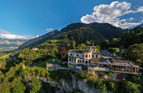 Pizol House | 1100 m² House ∙ 10 bedrooms ∙ 17 guests