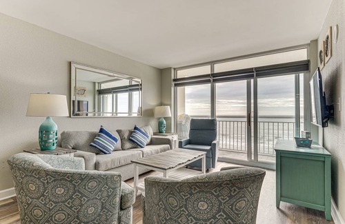 Crescent Beach Apartment | 111 m² Apartment ∙ 3 bedrooms ∙ 10 guests