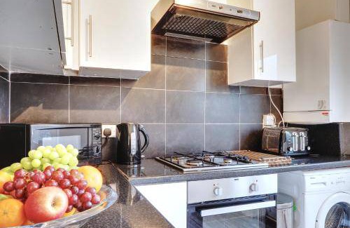 Burnt Oak House | 111 m² House ∙ 2 bedrooms ∙ 6 guests