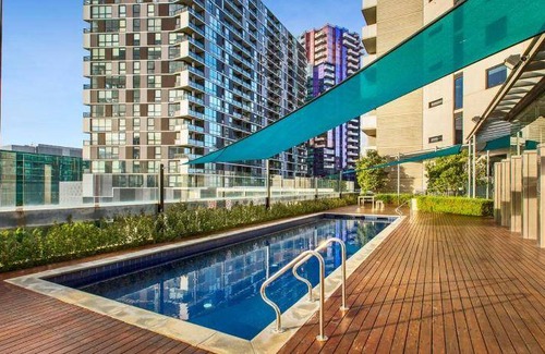 Docklands Apartment | 111 m² Serviced apartment ∙ 3 bedrooms ∙ 10 guests