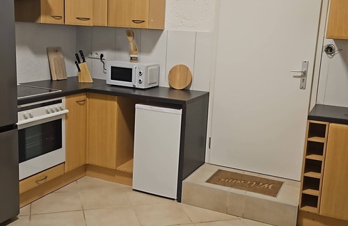 Katernberg Apartment | 111-Real estate