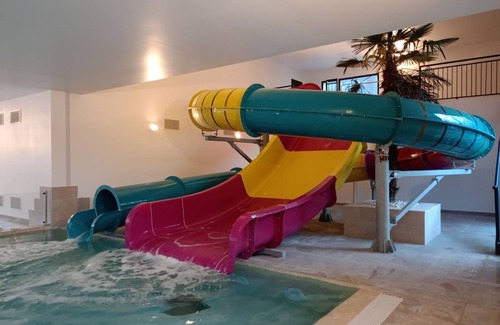 Merens-les-Vals Ski Chalet | 112 m² Chalet ∙ 8 bedrooms ∙ 20 guests