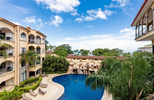Tamarindo Condo | 112 m² Condo ∙ 2 bedrooms ∙ 5 guests