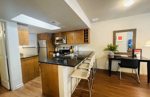 Westfield Condo | 112 m² Condo ∙ 2 bedrooms ∙ 6 guests