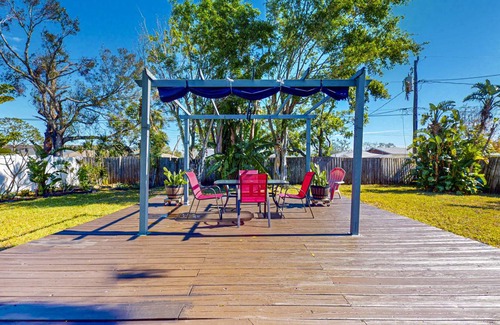 South Bradenton House | 112 m² House ∙ 2 bedrooms ∙ 4 guests