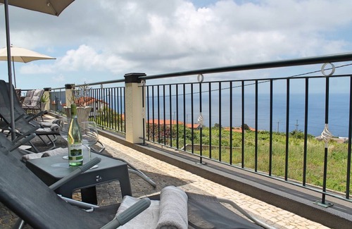 Estreito da Calheta Villa | 112 m² Villa ∙ 4 bedrooms ∙ 10 guests