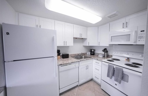 New Papago Parkway Apartment | 112 Relax in Style | Pool, Fire Pit & Fully Furnished Suite
