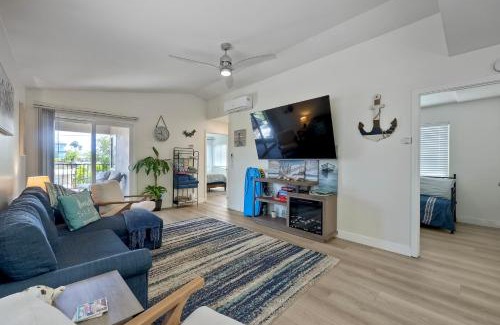 South Oceanside Apartment | 1128 Tait Street, Unit D