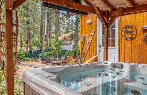 Fox Farm House | 113 - Bullwinkle & Friends Log Cabin Getaway - Meredith Lodging