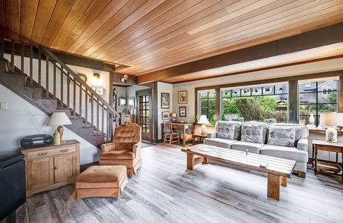 Downtown Cannon Beach Cabin | 113 m² Cabin ∙ 2 bedrooms ∙ 6 guests
