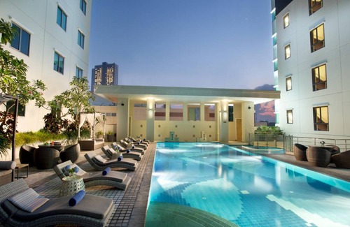 Surabaya Hotel | 113 m² Hotel ∙ 3 bedrooms ∙ 127 guests
