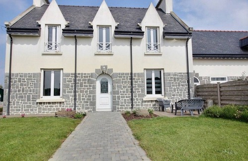 Ploufragan House | 115 m² Gîte ∙ 3 bedrooms ∙ 6 guests