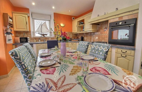 Matignon House | 115 m² Gîte ∙ 3 bedrooms ∙ 6 guests