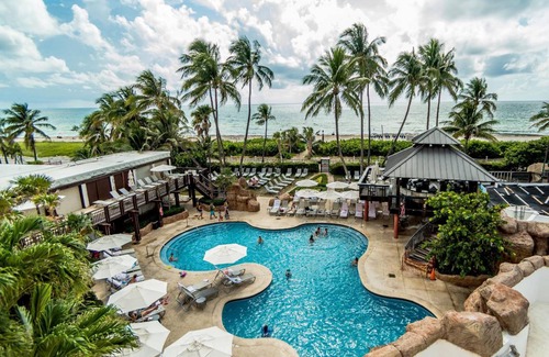 Mid Beach Resort | 116 m² Resort ∙ 2 bedrooms ∙ 127 guests