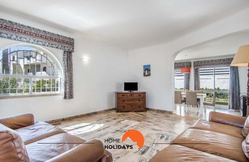 Santa Eulalia House | #116 Telhas Verdes by Home Holidays