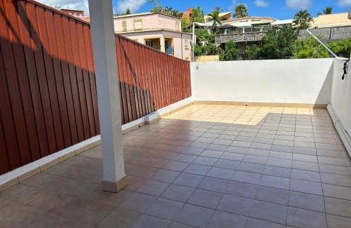Mamoudzou Apartment | 117 m² Apartment ∙ 3 bedrooms ∙ 6 guests