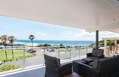 Forster House | 12 Cliff Road