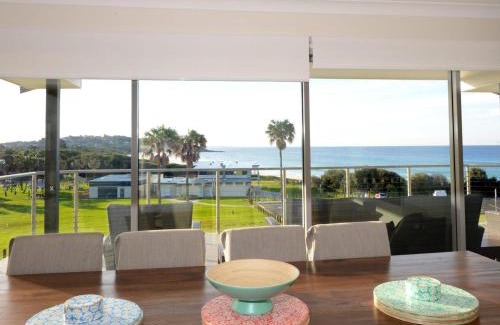 Forster House | 12 Cliff Road