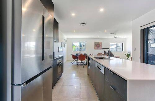Mount Gravatt East Apartment | 12 m² Apartment ∙ 3 bedrooms ∙ 6 guests