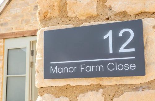 Kingham House | 12 Manor Farm Close