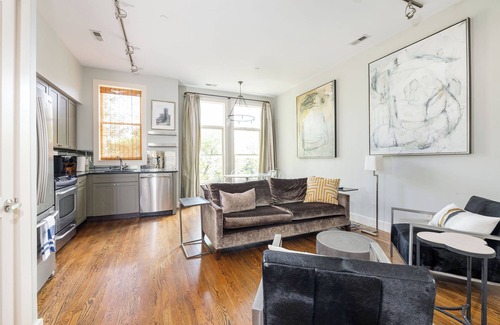 Belmont - Hillsboro House | 12 South Townhouse - Outstanding Location! Uniquely Furnished 2 Bedroom/2 Bath