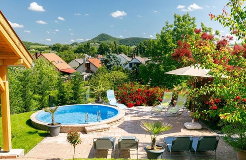 Badacsonytomaj Apartment | 120 m² Apartment ∙ 4 bedrooms ∙ 8 guests