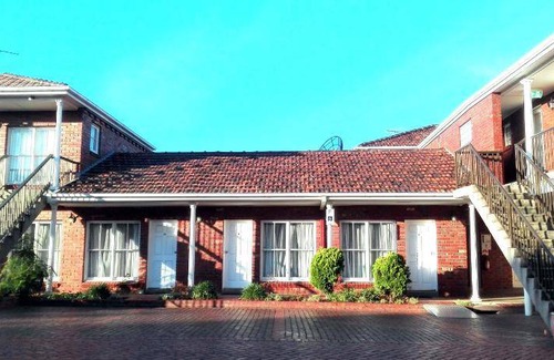 Glen Waverley Apartment | 120 m² Apartment ∙ 3 bedrooms ∙ 127 guests