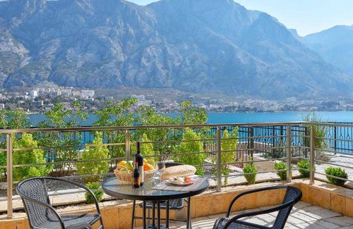 Kotor Apartment | 120 m² Apartment ∙ 3 bedrooms ∙ 7 guests