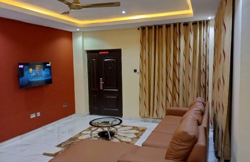 Accra Apartment | 120 m² Apartment ∙ 3 bedrooms ∙ 6 guests