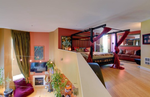 Longfellow Apartment | 120 m² Apartment ∙ 2 guests