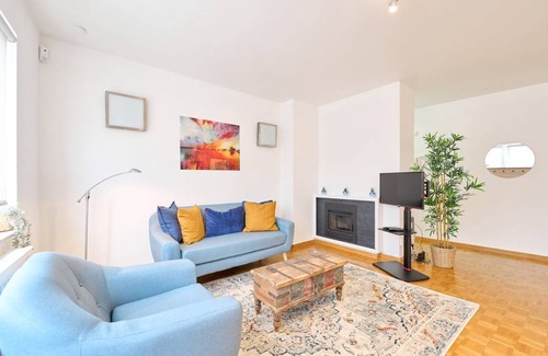 Sint-Pieters-Woluwe Apartment | 120 m² Apartment ∙ 3 bedrooms ∙ 6 guests