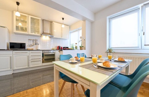 Sint-Pieters-Woluwe Apartment | 120 m² Apartment ∙ 3 bedrooms ∙ 6 guests