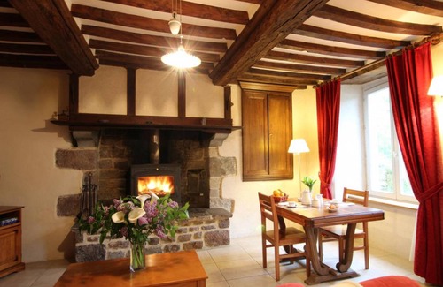 St-Denis-le-Vetu House | 120 m² Gîte ∙ 3 bedrooms ∙ 6 guests