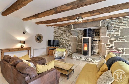 Sougeal House | 120 m² Gîte ∙ 3 bedrooms ∙ 6 guests