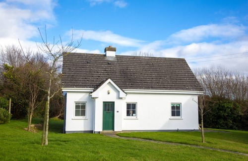 Brittas Bay House | 120 m² House ∙ 3 bedrooms ∙ 7 guests