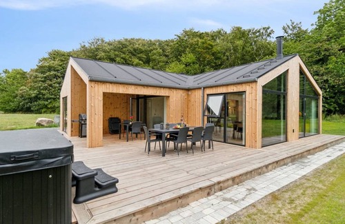 Ronne House | 120 m² House ∙ 1 bedroom ∙ 8 guests