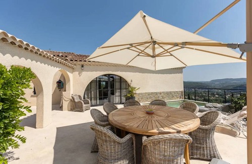 Sampzon House | 120 m² House ∙ 2 bedrooms ∙ 4 guests