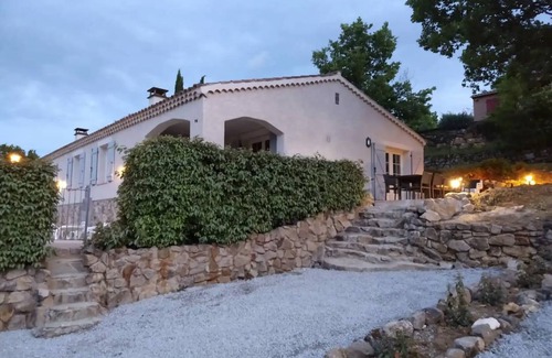 Chassagnes House | 120 m² House ∙ 5 bedrooms ∙ 10 guests