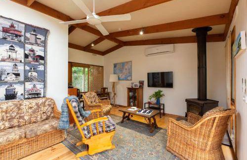 Merricks Beach House | 120 m² House ∙ 3 bedrooms ∙ 8 guests