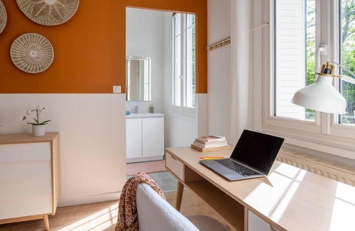 8th Arrondissement Resort | 120 m² Private room ∙ 1 bedroom ∙ 1 guest
