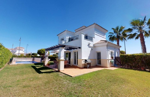 Roldan Villa | 120 m² Villa ∙ 3 bedrooms ∙ 8 guests