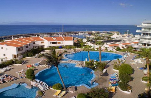 Costa Adeje Villa | 120 m² Villa ∙ 3 bedrooms ∙ 10 guests