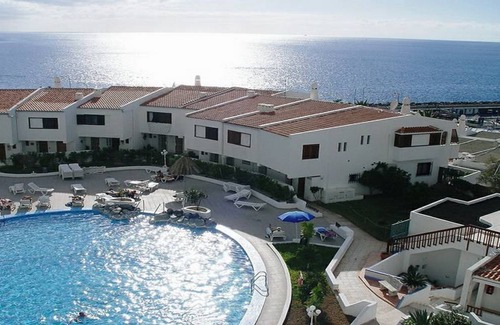 Costa Adeje Villa | 120 m² Villa ∙ 3 bedrooms ∙ 10 guests