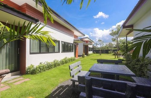 Khao Lak Villa | 120 m² Villa ∙ 4 bedrooms ∙ 12 guests